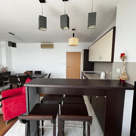 Modern Beachfront Apartment With Pool Ravda ภายนอก รูปภาพ