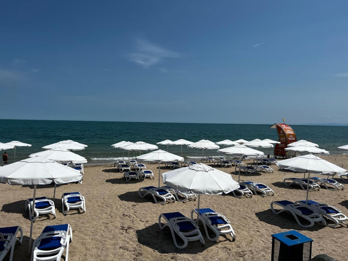 Modern Beachfront Apartment With Pool Ravda ภายนอก รูปภาพ