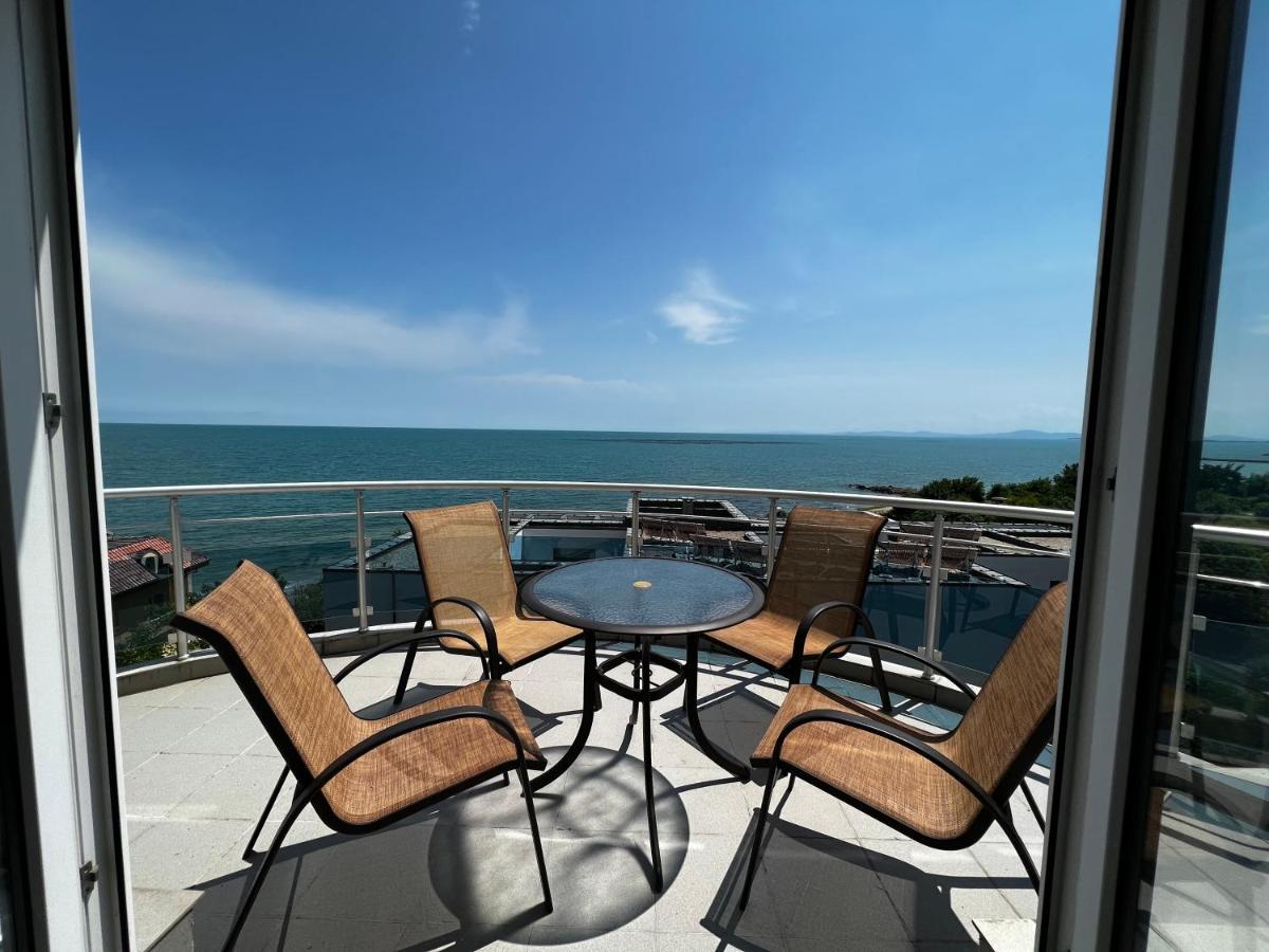 Modern Beachfront Apartment With Pool Ravda ภายนอก รูปภาพ