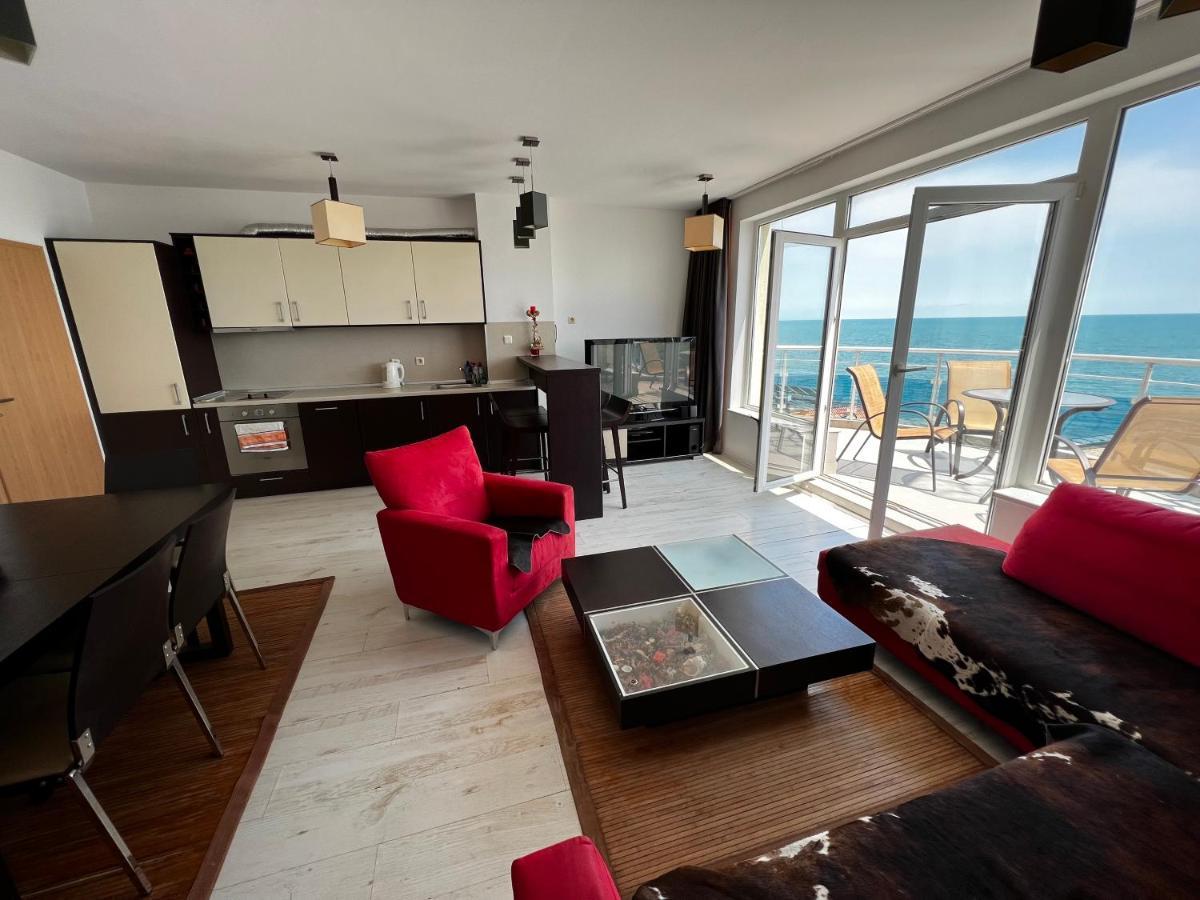 Modern Beachfront Apartment With Pool Ravda ภายนอก รูปภาพ